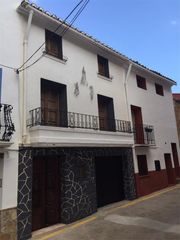 Casa adosada en Calle ramón y cajal, 18. Gaibiel / calle ramón y cajal