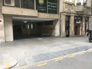 Lloguer Aparcament cotxe a Carrer de roger de flor 26. Lloguer plaça de parquing