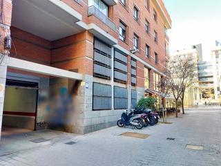 Miete Autoparkplatz in Carrer de vilamur 29. Les corts, cerca illa diagonal