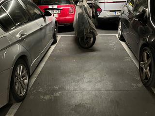 Alquiler Parking moto en Carrer de déu i mata 153. Plaza de parking para moto