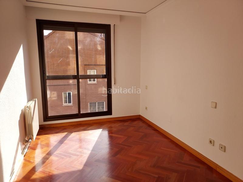 Foto 6e5b8d31-3475-4c0b-9fd3-364ccd045c8c. Alquiler piso en calle mariano de los cobos 6 precioso piso en edificio windsor en Valladolid