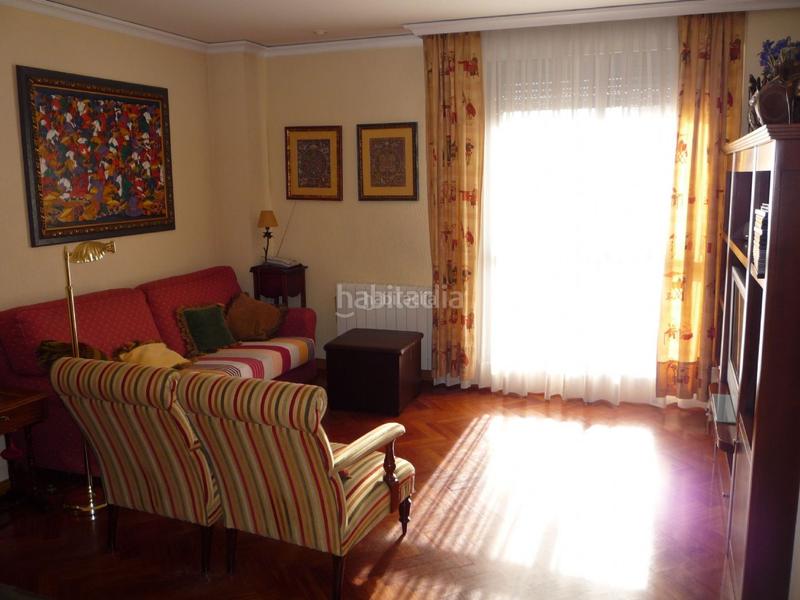 Foto 7a883fbb-a690-447e-97ac-946c8be9f726. Rent flat in calle mariano de los cobos 6 in Parquesol Valladolid