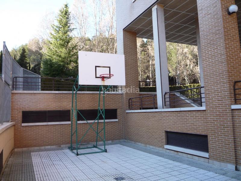 Foto fd75379a-e366-4ab8-b123-de57d58148af. Rent flat in calle mariano de los cobos 6 in Parquesol Valladolid