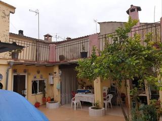Casa aparellada a Calle iglesia 9. Casa reformada