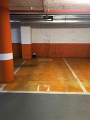 Aparcament cotxe a Avinguda dels vents 13. Parking en venta