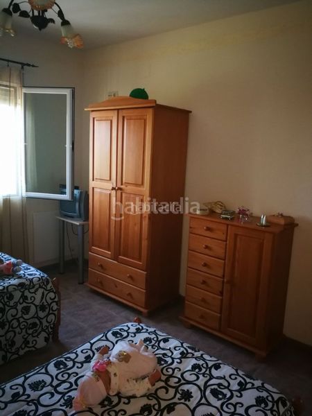 Foto d2ced57d-8f1c-4276-9497-7ea0b3b345a6. Flat in calle de martín lasso 26 in Oropesa