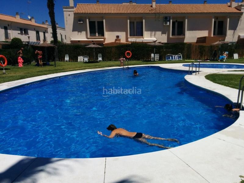 Foto 048d6663-5346-4c1d-ac98-bd691e7b04a1. Estudio en avenida de la playa 4 ciudad en Isla Cristina
