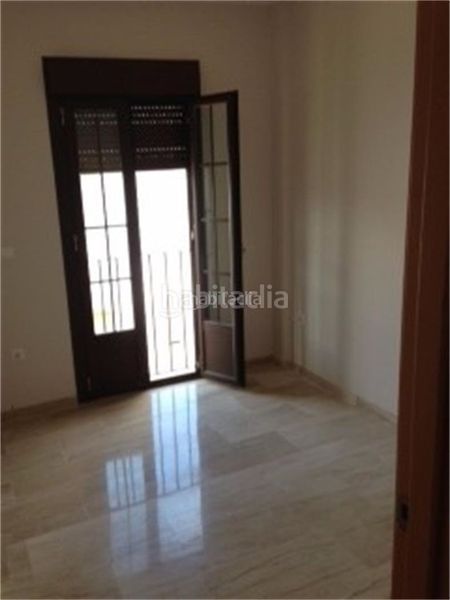 Foto d64838b8-023d-4850-93f8-e73a3425d5bd. Flat in calle doctor miguel servet 18 in Fernán - Núñez