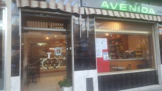Local Comercial a Avinguda de ferrran el catòlic 11b. Vendo local