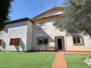 Chalet en Calle cerro de los romanos 20. Vendedor particular, oportunidad. por bajo de su precio real. ll