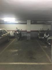 Miete Motorradparkplatz in Carrer de francesc llunell 51. Esplugues de llobregat / carrer de francesc llunel