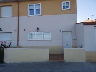 Casa aparellada a Calle las mayas 13. Casa adosada