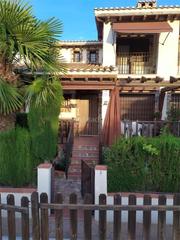 Maison jumelée à Calle via verde 16. Luque / calle vía verde