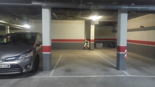 Parking coche en Carrer mataró, 127. Plaza para coche grande en parquing comunitario