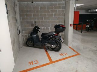 Alquiler Parking coche en Arcadi balaguer, 54. Parking moto grande