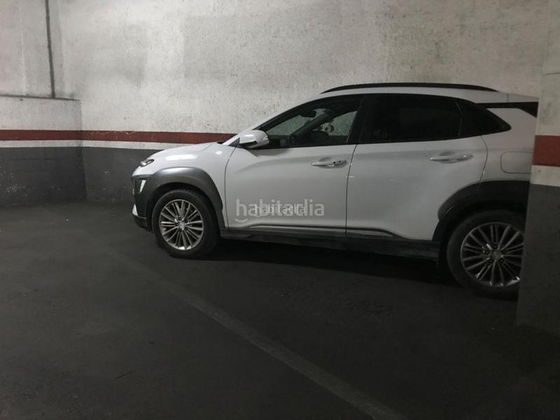 Foto 73aed5a2-3587-4e03-a6cc-4f1a7aee0d3f. Parking coche en carrer de torres i amat 13 plaza de coche y moto en pça universitat en Barcelona