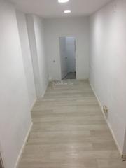 Rent Business premise in Carrer de regàs 24. Local cerca ferrocarriles gracia