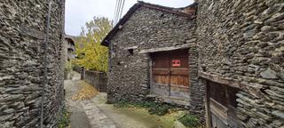 Casa a Calle de la plaça 5. Paller a rehabilitar