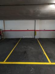 Lloguer Aparcament de moto a Carrer de rovellat 7. Parking venta o alquiler 2 motos