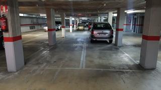 Lloguer Aparcament cotxe a Avinguda de les teixidores 29. Parking en alquiler zona riera seca