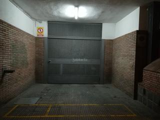 Rent Car parking in Carrer de la torre 5. Parking sin problemas