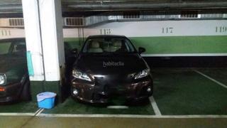 Alquiler Parking coche en Carrer de lluçà 34. Plaza de aparcamiento bien situada