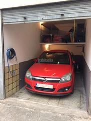 Aparcament cotxe a Carrer d'àngel guimerà 77. Garaje cerrado en salt centro