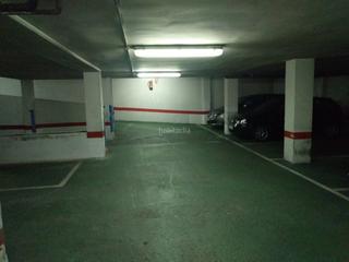 Miete Motorradparkplatz in Calle olmedo 2. Amplia plaza de garaje para 3 motos