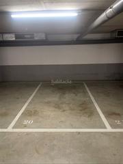 Location Parking voiture à Carrer de la canuda 47. Plaza aparcamiento en sarriá , calle can rábia