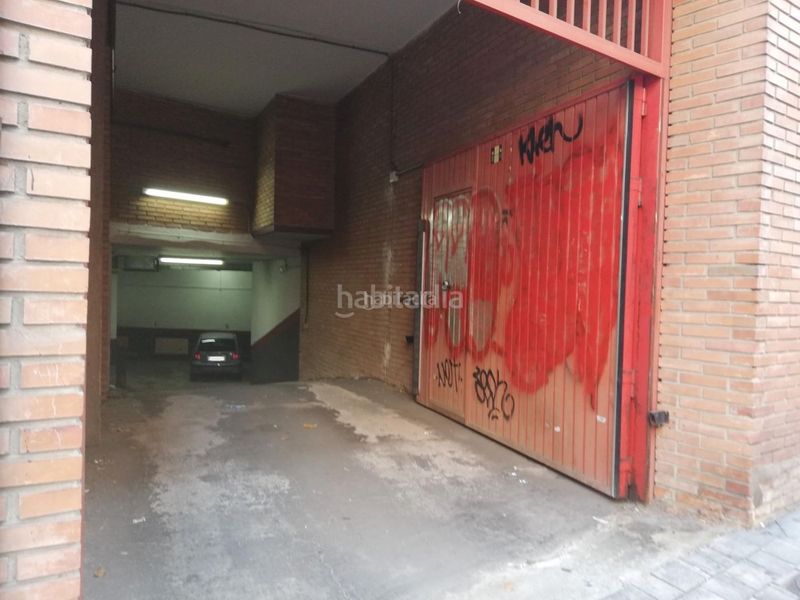 Foto ef9cfe2a-bd35-46b2-9f55-7ed686366b0d. Aparcament cotxe a calle de magallanes 2 a Valdeacederas Madrid