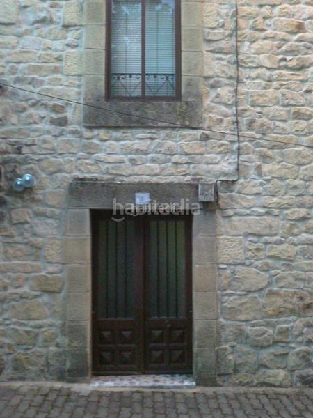 Foto 99894bc9-b0e6-4d6e-b0a2-e5686a1280e4. Casa adossada a calle la alameda 1 a Covaleda