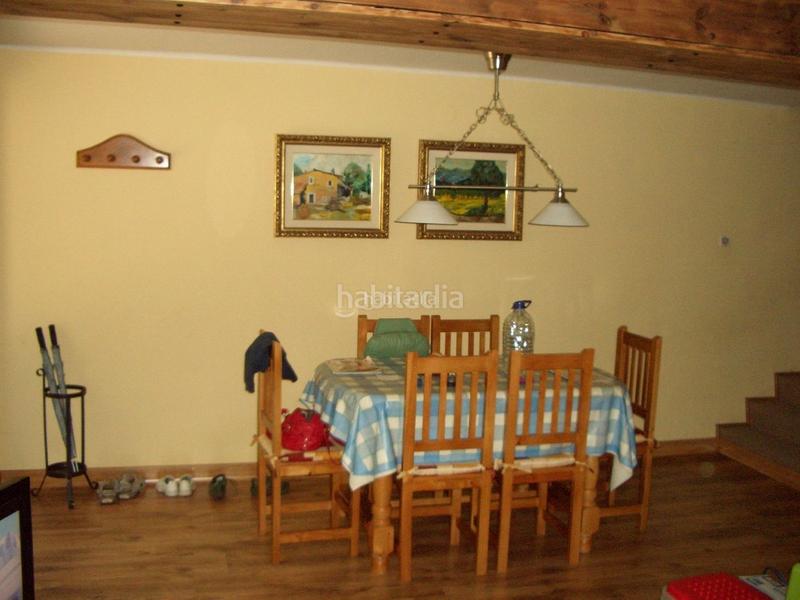 Foto ecc4fea1-4347-4c5f-b9d6-0741f526e3ee. Casa adossada a calle la alameda 1 a Covaleda