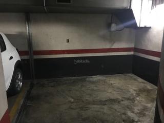 Miete Motorradparkplatz in Carrer de la circumval-lació 68. Se alquila plaza de moto
