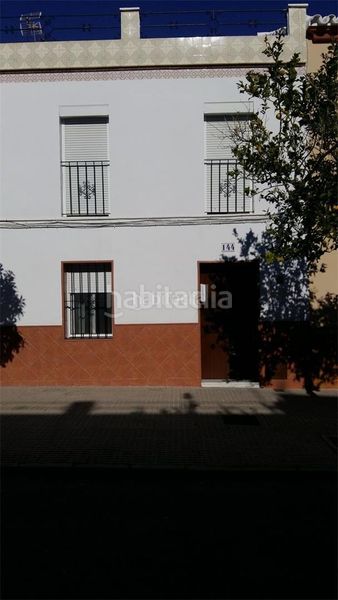 Foto 9637e46d-2f8e-42a9-ac87-8a68c72ca5ae. Casa adosada en calle san sebastián 144 el coronil / calle san sebastián en Coronil (El)