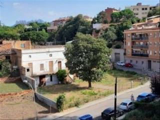 Masia a Carrer josep vidal 50. Finca regia para rehabilitar en el centro de piera