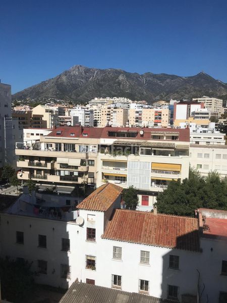Apartamento en Avenida duque de ahumada, 11. Primera línea de playa (Marbella, Málaga)