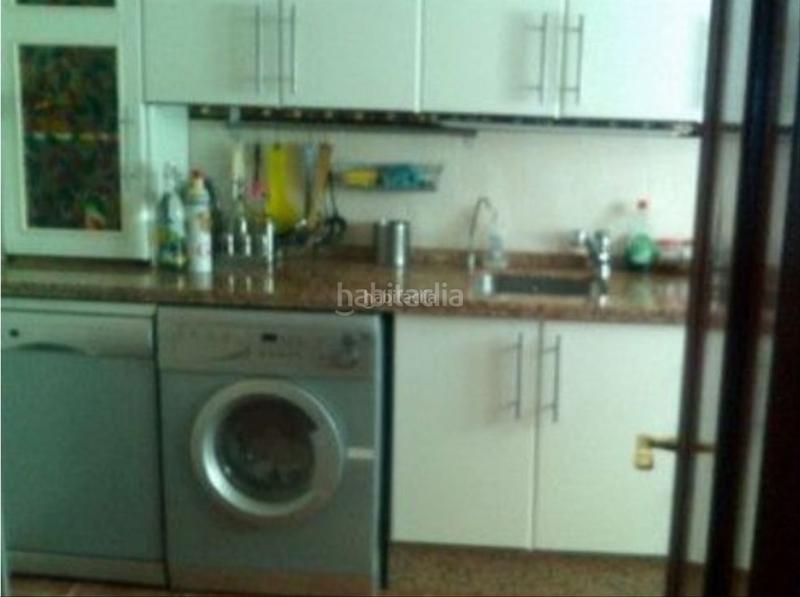 Foto 0e96d127-b2e2-4bac-afbe-d6f6229a18d7. Casa adosada en calle real 129 casa en bda.san sebastian en Brenes