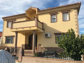 Casa adossada a Calle doctor fleming 14. Pedro martínez / calle doctor fleming