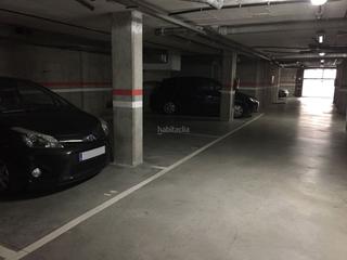 Lloguer Aparcament cotxe a Avinguda can serra 15. Plaza para coche mediano