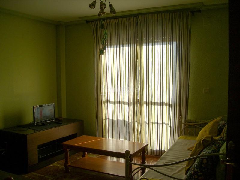 Foto 12f5c123-816f-439b-bb9d-837ff6cd0904. Casa adossada a carretera benalúa 14 a Guadix