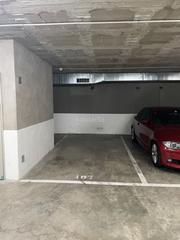 Miete Autoparkplatz in Carrer santa eulàlia 180. Parking grande