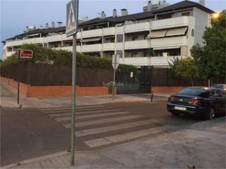 Aparcament cotxe a Calle maría la judía 4. Tablero bajo - arruzafilla
