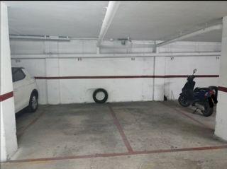 Alquiler Parking coche en Carrer muralla,. Alquiler plaza parking coche o moto