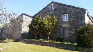 Maison à Lugar castrelo de abaixo 17. Finca rural espaciosa y en un lugar tranquilo.