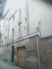 Casa a Carrer de berga 4. Casa de poble per rehabilitar.