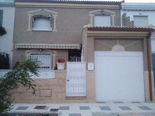Casa adossada a Barrio alameda 29. Campillo de arenas / barrio la alameda