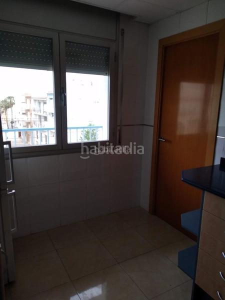 Foto 81d17366-ee0f-41f1-b947-1cb736fc67a1. Piso en passeig del centre 2 l en Ampolla (L´)