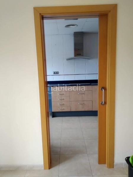 Foto b11e6bc5-46c9-49ce-80b0-e6c568d6cdfa. Piso en passeig del centre 2 l en Ampolla (L´)
