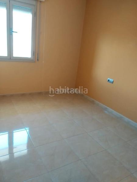 Foto b18dd7ff-a943-4223-845c-58cf30db4dfe. Piso en passeig del centre 2 l en Ampolla (L´)