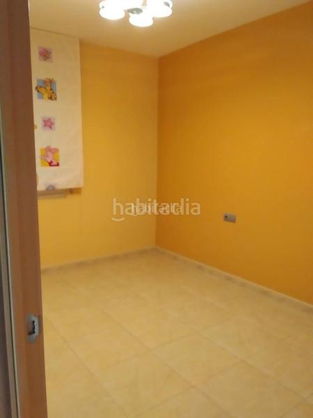 Foto f7b9b3ec-f0f2-4515-9123-052aae50a24a. Piso en passeig del centre 2 l en Ampolla (L´)
